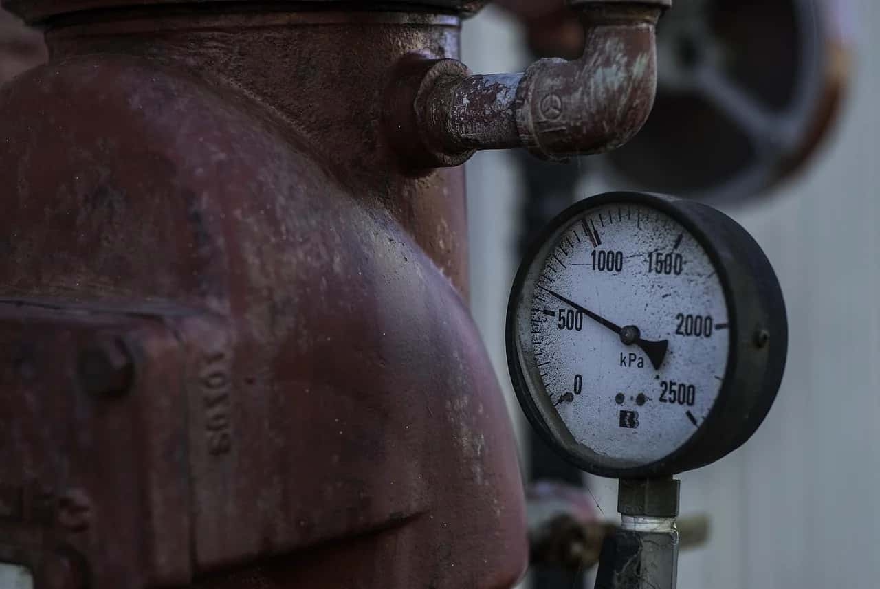 Water pressure diagnosis and regulation in Central Texas